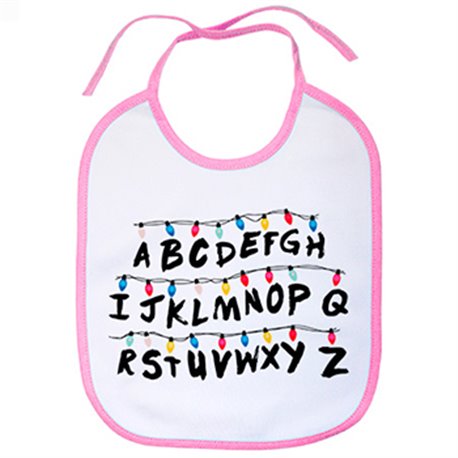 Babero Stranger Things pared muro letras con luces de Navidad